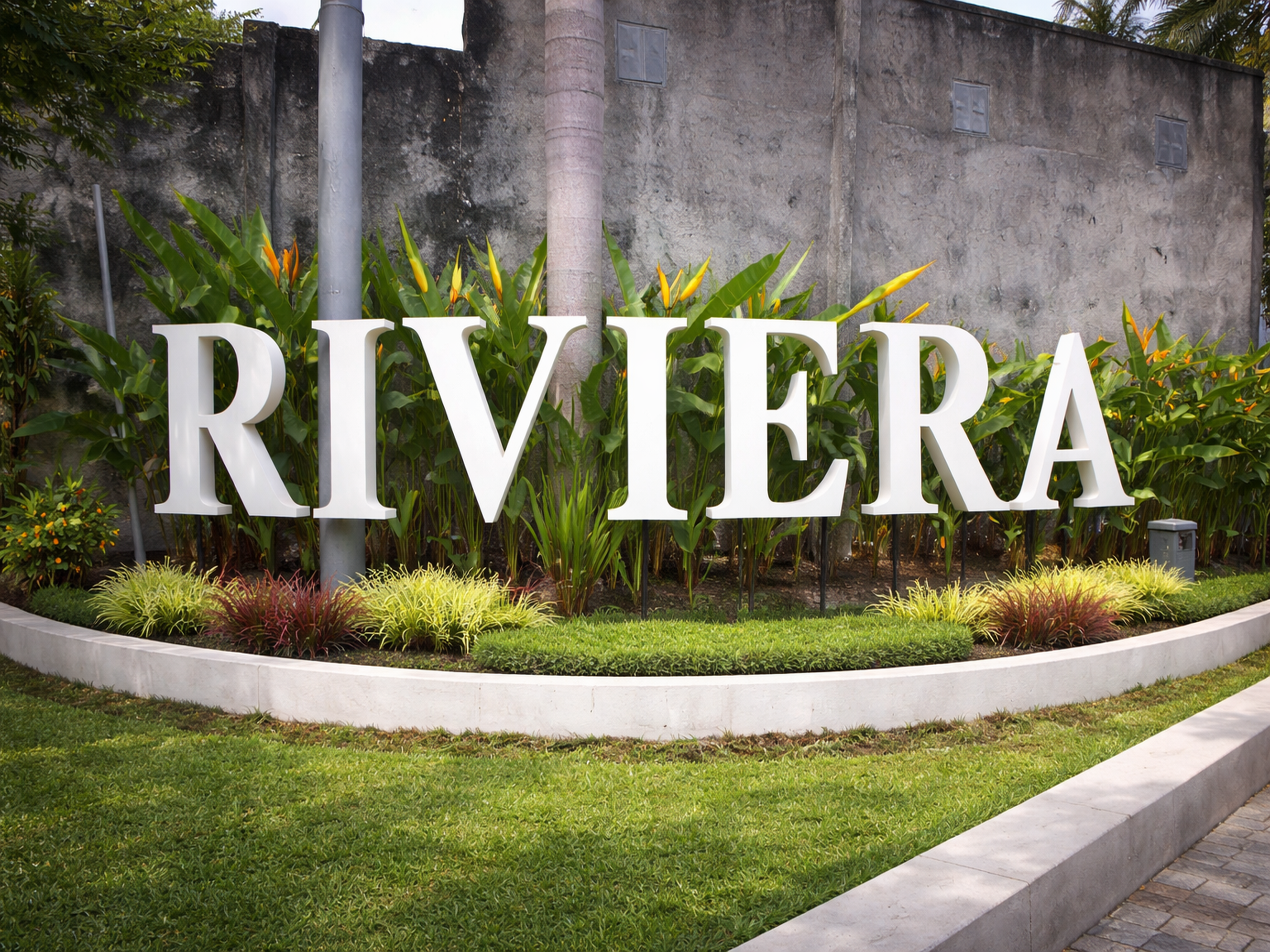 Riviera 1